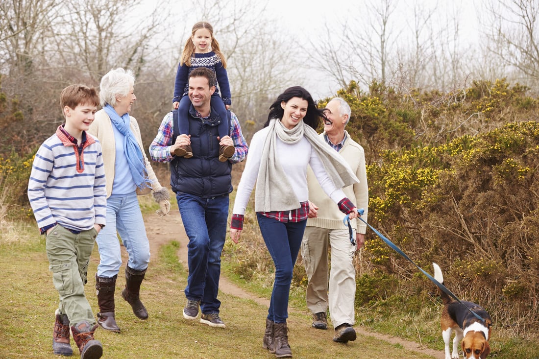 RS8894_sy_family_cl_A33514544_clean_2019_scr