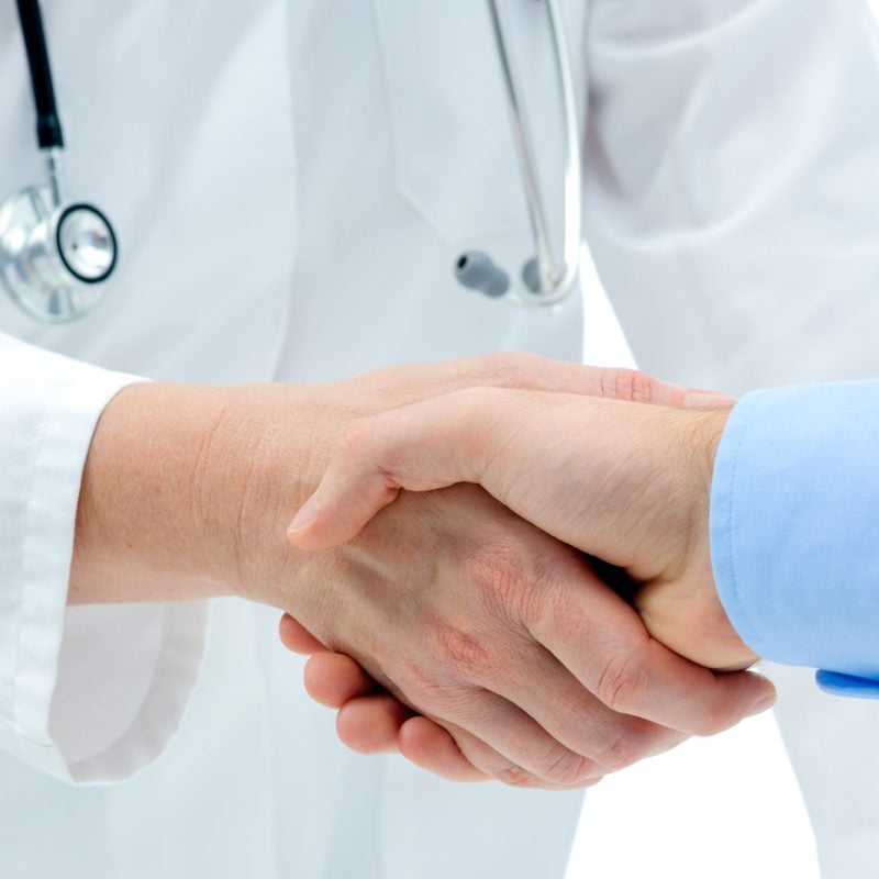 RS7142_sy_doctor_and_patient_cl_3285145_clean_2015_lpr