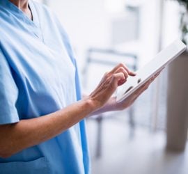 RS7812_sy_Nurse_cl_9465225_2017-scr