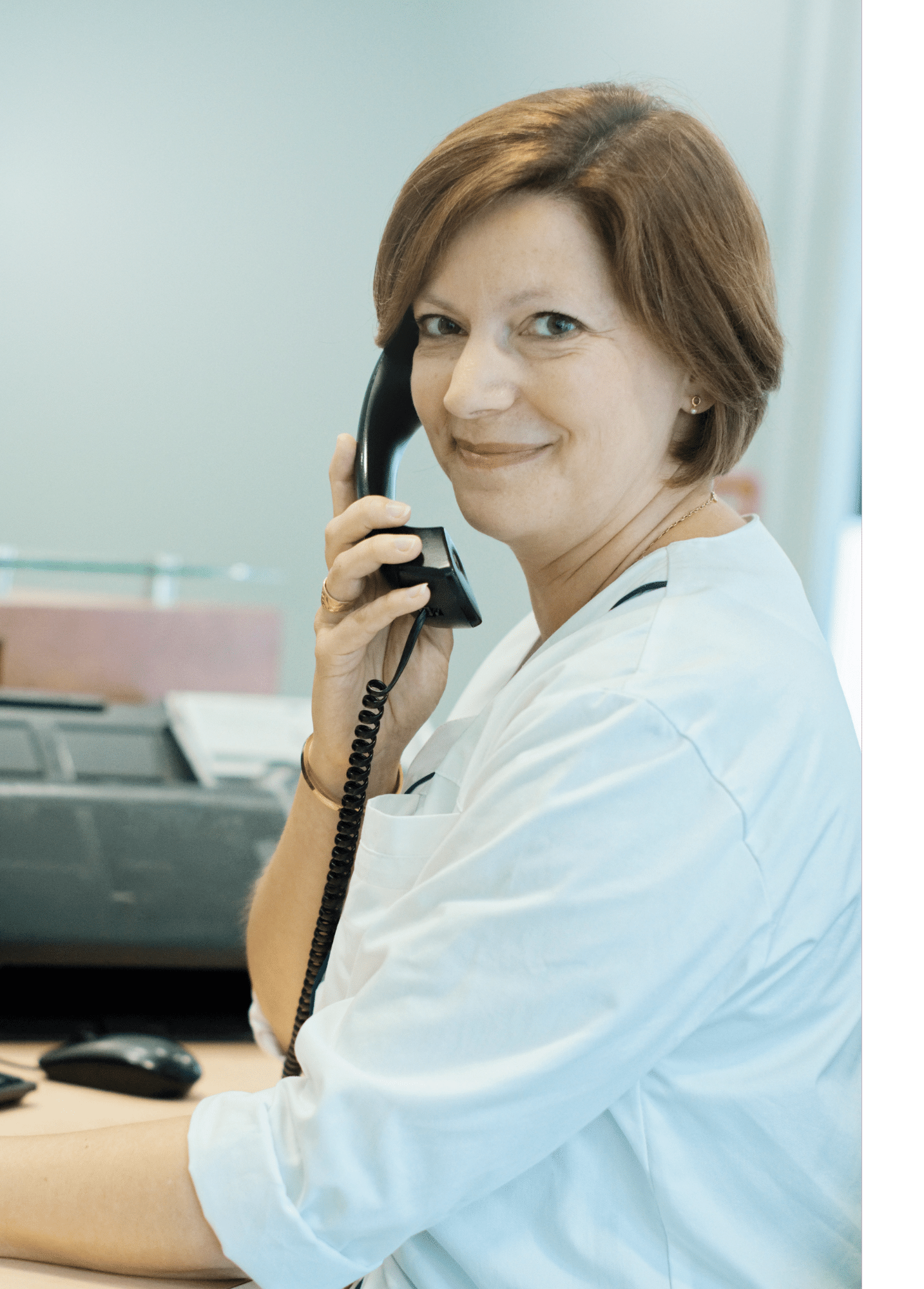 SYNLAB_secretaire_rendez-vous_téléphone_laboratoire