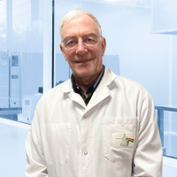 SYNLAB_OXABIO_Biologiste_Damien-Artus