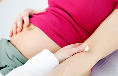 csm_Femme_enceinte_prise_de_sang_Par_RFBSIP_AdobeStock_158969154__1__81e11876fe