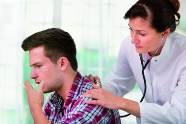 csm_RS4695_sy_doctor_man_cough_cl_A-14655276_clean_2014-scr_e915128cb4